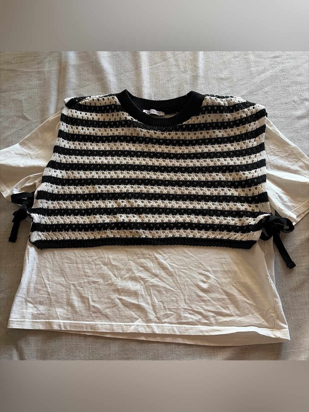 0056-Zara Black and White Crocheted Layered Top